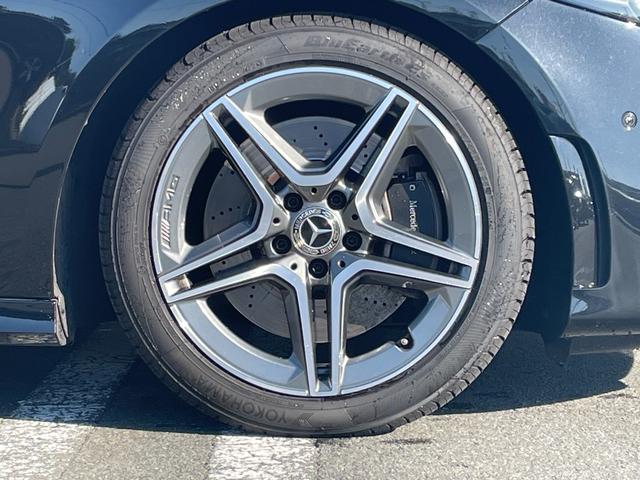 安心してカーライフを始めて頂く為に、納車前にディーラー整備工場・もしくは熟練メカニックが在籍する整備工場にて点検を行い、必要な整備を実施いたします。