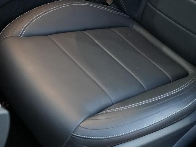 安心してカーライフを始めて頂く為に、納車前にディーラー整備工場・もしくは熟練メカニックが在籍する整備工場にて点検を行い、必要な整備を実施いたします。