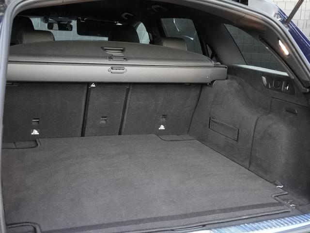 ＬＩＢＥＲＡＬＡでは多種多様の車種をご用意させていただいております。お客様がご納得いくまで、そのお車の持つ特性を五感すべてで感じ取っていただける場をご提供します。