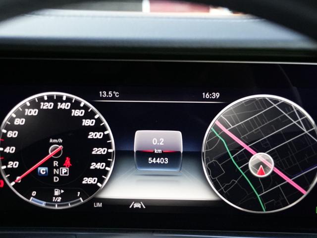 ＬＩＢＥＲＡＬＡでは輸入車知識を持ったコーディネーターが同乗し、ただ運転していただくだけではなく的確にそのお車に合わせたアドバイスをお伝えします。きっと新しい発見があると思います。