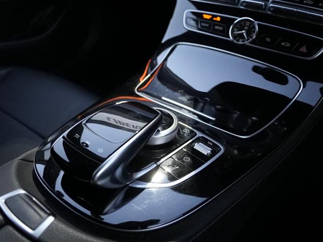 ＬＩＢＥＲＡＬＡではまず最初にコレクションボックスからお好みのコーヒーをお選びいただきます。お選びいただいたコーヒーにあわせて、担当のコーディネーターがプレミアムカーを提案いたします。