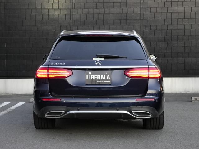 ＬＩＢＥＲＡＬＡは自分好みのライブラリーでお好きな本を選んでいく楽しさと同じように、ご自身の感性に合ったプレミアムカーを選んでいく楽しさを感じて頂くための空間をご提供させて頂きます。