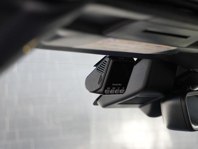 ＳＬＫ ＳＬＫ２００レーダーセーフティエディション　特別仕様車マジックスカイコントールバリオルーフレーダーセーフティＡＣＣ　レーンキープブラインドスポットモニター　ベンガルレッドレザーシートエアスカーフシートヒーターＣｏｍｍａｎｄＨＤＤナビフルセグＴＶ（8枚目）