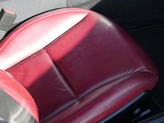 ＳＬＫ ＳＬＫ２００レーダーセーフティエディション　特別仕様車マジックスカイコントールバリオルーフレーダーセーフティＡＣＣ　レーンキープブラインドスポットモニター　ベンガルレッドレザーシートエアスカーフシートヒーターＣｏｍｍａｎｄＨＤＤナビフルセグＴＶ（17枚目）