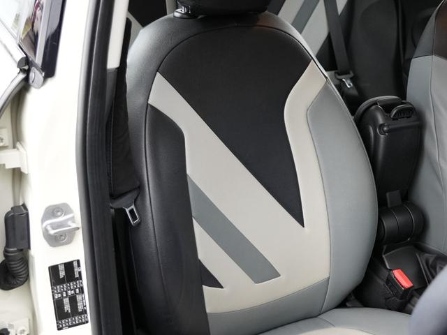 ＭＩＮＩ ヴィクトリア　ワンオーナー　ＣＡＢＡＮＡシートカバー　純正ＨＤＤナビＢｌｕｅｔｏｏｔｈ対応タッチパネル　ペッパーＰＫＧ　ＬＥＤヘッドライト　ＬＩＭコントロール　アイドリングストップ　キーレス　ＥＴＣ（17枚目）