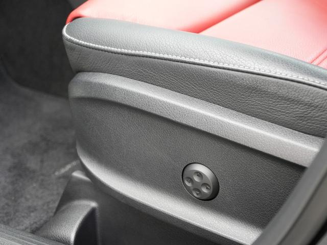 ＧＬＢ ＧＬＢ２００ｄ　ＡＭＧライン　レザーエクスクルーシブＰＫＧアドバンスドＰＫＧ　ＭＢＵＸナビフルセグＴＶＢｌｕｅｔｏｏｔｈ全方位カメラ赤黒コンビレザーシートシートヒーターＨＵＤパワーバックドアレーダーセーフティＰＫＧ前後ドラレコ（7枚目）