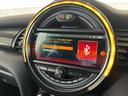 クーパー　ＬＣＩモデルＭＩＮＩドライビングアシストＡＣＣブラックレザーシート　シートヒーター　バックカメラ社外インターフェースフルセグＴＶ　ドライブレコーダー　ブラックアクセントトリム　アンビエントライト（9枚目）