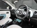 LIBERALAでは輸入車知識を持ったコーディネーターが同乗し、ただ運転していただくだけではなく的確にそのお車に合わせたアドバイスをお伝えします。きっと新しい発見があると思います。