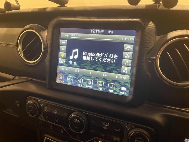 サハラ　純正ナビ　バック・サイドカメラ　ＥＴＣ　アダプティブクルーズコントロール　レザーシート　シートヒーター　デジタルＴＶ　ＬＥＤライト　ＬＥＤフォグ　社外フロントバンパー　社外リアバンパー　ヒッチメンバー(15枚目)