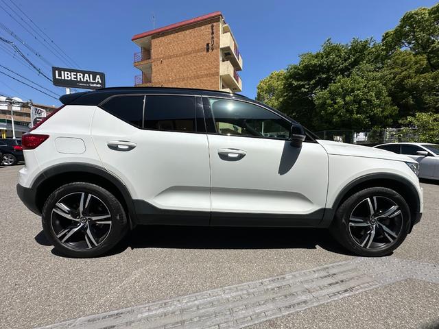 ＸＣ４０ Ｔ４　ＡＷＤ　Ｒデザイン　純正ナビ　全方位カメラ　ＥＴＣ　ハーフレザー　ＡＣＣ　ＬＫＡ　ＢＬＩＳ　パワーテールゲート　パワーシート　シートヒーター（44枚目）