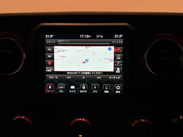ジープ・ラングラーアンリミテッド ルビコン　スカイワンタッチパワートップ　アダプティブクルーズコントロール　ハンドルヒーター　４ＷＤ　ＭＴモード付　スマートキー　コーナーセンサー（17枚目）