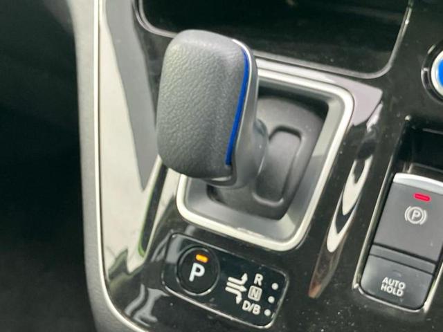 セレナ eパワーハイウェイスターV 新品タイヤ/保証書/純正 10インチ SDナビ/フリップダウンモニター 純正 12.8インチ/インテリジェントルームミラー/衝突安全装置/両側電動スライドドア/シートヒーター 前席 全周囲カメラ(17枚目)