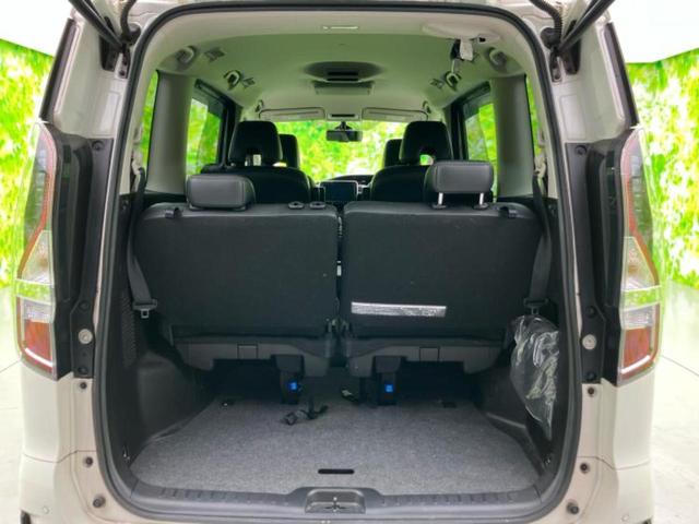 セレナ eパワーハイウェイスターV 新品タイヤ/保証書/純正 10インチ SDナビ/フリップダウンモニター 純正 12.8インチ/インテリジェントルームミラー/衝突安全装置/両側電動スライドドア/シートヒーター 前席 全周囲カメラ(19枚目)