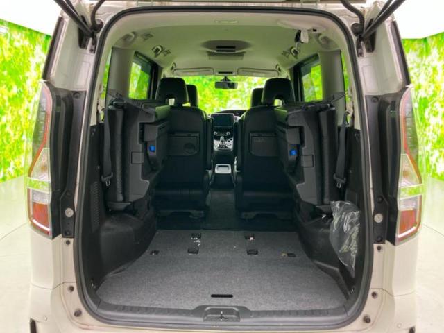 セレナ eパワーハイウェイスターV 新品タイヤ/保証書/純正 10インチ SDナビ/フリップダウンモニター 純正 12.8インチ/インテリジェントルームミラー/衝突安全装置/両側電動スライドドア/シートヒーター 前席 全周囲カメラ(20枚目)