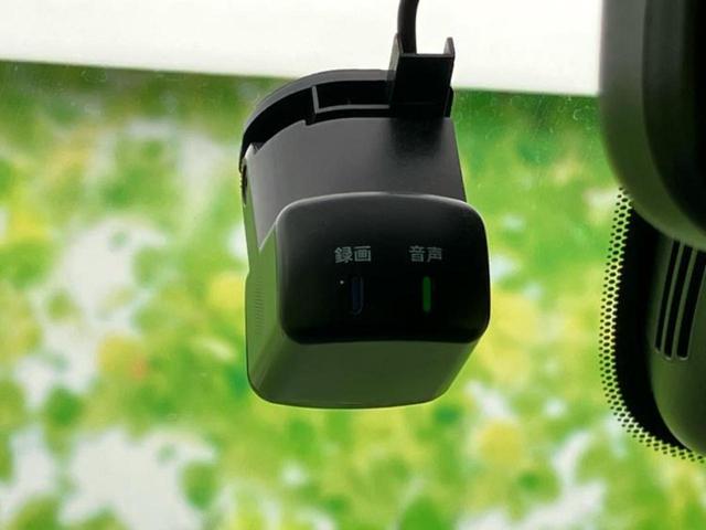 セレナ eパワーハイウェイスターV 新品タイヤ/保証書/純正 10インチ SDナビ/フリップダウンモニター 純正 12.8インチ/インテリジェントルームミラー/衝突安全装置/両側電動スライドドア/シートヒーター 前席 全周囲カメラ(33枚目)