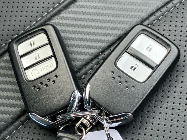 シビック ヒョウジュン 新品タイヤ/保証書/純正 SDナビ/ホンダセンシング/シートヒーター 前席/車線逸脱防止支援システム/シート フルレザー/ドライブレコーダー 純正/ヘッドランプ LED/Bluetooth接続 ターボ(29枚目)