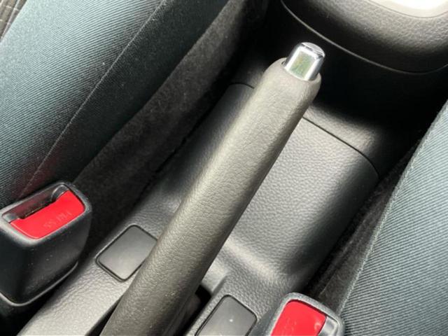 スイフト XG-DJE 新品タイヤ/エアロ/保証書/社外 SDナビ/ヘッドランプ HID/ETC/EBD付ABS/横滑り防止装置/アイドリングストップ/フルセグTV/エアバッグ 運転席/エアバッグ 助手席 フルエアロ(32枚目)