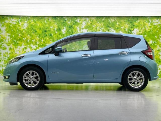 ノート ｅパワーメダリスト　保証書／純正　ＳＤナビ／インテリジェントルームミラー／エマージェンシーブレーキ／アラウンドビューモニター／車線逸脱防止支援システム／シート　ハーフレザー／ドライブレコーダー　社外　衝突被害軽減システム（2枚目）