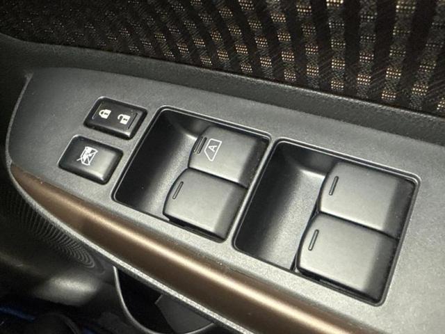 ノート ｅパワーメダリスト　保証書／純正　ＳＤナビ／インテリジェントルームミラー／エマージェンシーブレーキ／アラウンドビューモニター／車線逸脱防止支援システム／シート　ハーフレザー／ドライブレコーダー　社外　衝突被害軽減システム（28枚目）