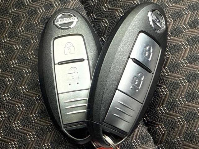 ノート ｅパワーメダリスト　保証書／純正　ＳＤナビ／インテリジェントルームミラー／エマージェンシーブレーキ／アラウンドビューモニター／車線逸脱防止支援システム／シート　ハーフレザー／ドライブレコーダー　社外　衝突被害軽減システム（31枚目）