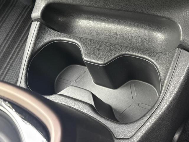 ノート ｅパワーメダリスト　保証書／純正　ＳＤナビ／インテリジェントルームミラー／エマージェンシーブレーキ／アラウンドビューモニター／車線逸脱防止支援システム／シート　ハーフレザー／ドライブレコーダー　社外　衝突被害軽減システム（38枚目）