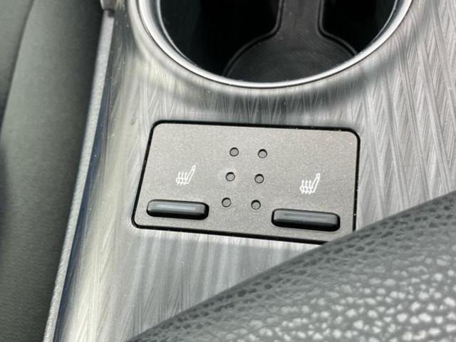 カムリ G 新品タイヤ/エアロ/保証書/ディスプレイオーディオ+ナビ9インチ/トヨタセーフティセンス/シートヒーター 前席/車線逸脱防止支援システム/パーキングアシスト バックガイド 衝突被害軽減システム ETC(32枚目)