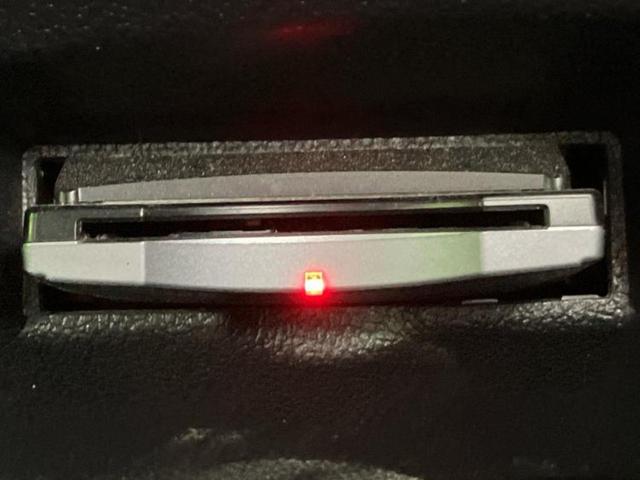 プリウス Sセーフティプラス 新品タイヤ/サンルーフ/モデリスタエアロ/保証書/純正 9インチ SDナビ/トヨタセーフティセンス/車線逸脱防止支援システム/ドライブレコーダー 社外/ヘッドランプ LED/Bluetooth接続(18枚目)