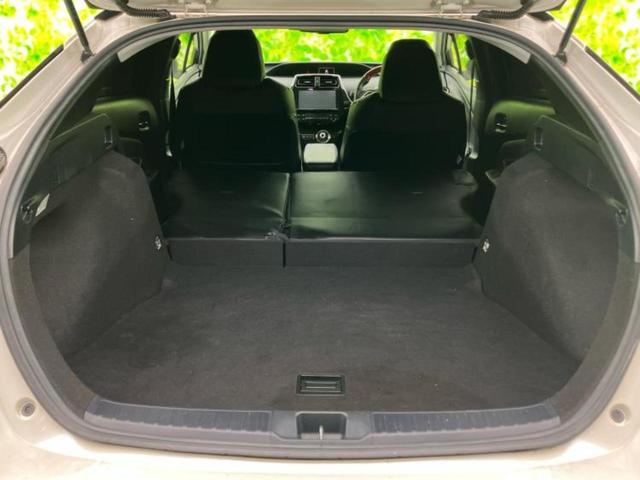 プリウス Sセーフティプラス 新品タイヤ/サンルーフ/モデリスタエアロ/保証書/純正 9インチ SDナビ/トヨタセーフティセンス/車線逸脱防止支援システム/ドライブレコーダー 社外/ヘッドランプ LED/Bluetooth接続(19枚目)