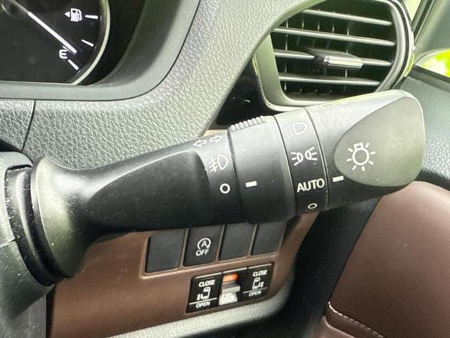 エスクァイア Gi 新品タイヤ/モデリスタエアロ/保証書/純正 9インチ SDナビ/両側電動スライドドア/シートヒーター/シート ハーフレザー/ドライブレコーダー 社外/ヘッドランプ HID/Bluetooth接続(15枚目)