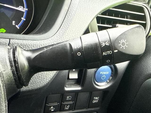 ヴォクシー ハイブリッドZSキラメキ2 新品タイヤ/保証書/社外 9インチ SDナビ/フリップダウンモニター 社外 10.2インチ/衝突安全装置/両側電動スライドドア/シートヒーター 前席/車線逸脱防止支援システム 衝突被害軽減システム(15枚目)