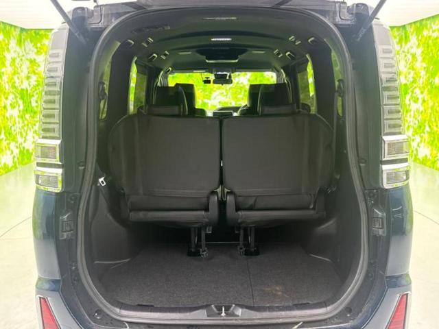 ヴォクシー ハイブリッドZSキラメキ2 新品タイヤ/保証書/社外 9インチ SDナビ/フリップダウンモニター 社外 10.2インチ/衝突安全装置/両側電動スライドドア/シートヒーター 前席/車線逸脱防止支援システム 衝突被害軽減システム(20枚目)