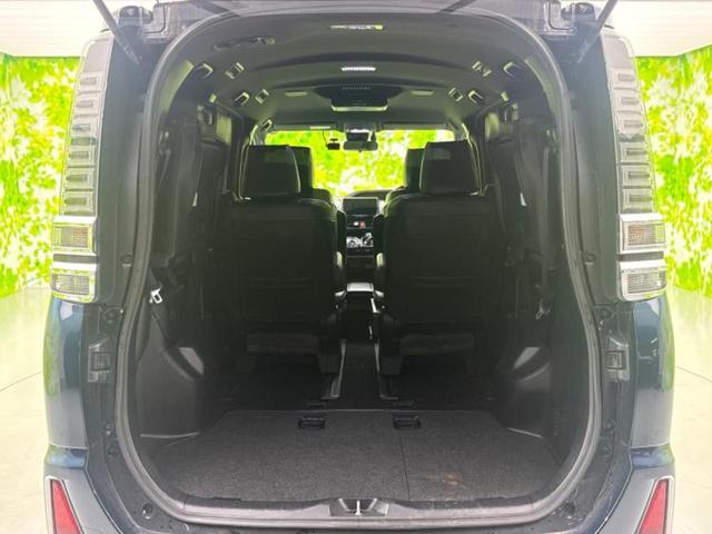 ヴォクシー ハイブリッドZSキラメキ2 新品タイヤ/保証書/社外 9インチ SDナビ/フリップダウンモニター 社外 10.2インチ/衝突安全装置/両側電動スライドドア/シートヒーター 前席/車線逸脱防止支援システム 衝突被害軽減システム(21枚目)