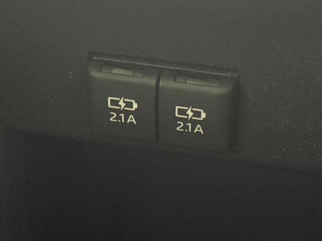 ヴォクシー ハイブリッドZSキラメキ2 新品タイヤ/保証書/社外 9インチ SDナビ/フリップダウンモニター 社外 10.2インチ/衝突安全装置/両側電動スライドドア/シートヒーター 前席/車線逸脱防止支援システム 衝突被害軽減システム(42枚目)