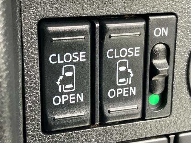 両側電動スライドドア