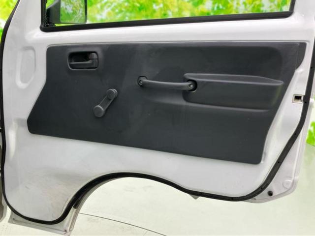 キャリイトラック 4WD KC 新品タイヤ/保証書/セーフティサポート(スズキ)/アイドリングストップ/エアバッグ 運転席/エアバッグ 助手席/衝突安全ボディ/オートライト/マニュアルエアコン/取扱説明書/ユーザー買取車 4WD(8枚目)