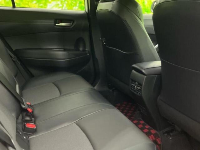 カローラクロス ハイブリッドZ 保証書/ディスプレイオーディオ+ナビ11インチ/トヨタセーフティセンス/シートヒーター/パノラミックビューモニター/車線逸脱防止支援システム/シート ハーフレザー/電動バックドア 衝突被害軽減システム(5枚目)