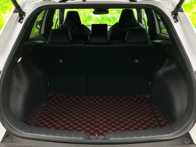 カローラクロス ハイブリッドZ 保証書/ディスプレイオーディオ+ナビ11インチ/トヨタセーフティセンス/シートヒーター/パノラミックビューモニター/車線逸脱防止支援システム/シート ハーフレザー/電動バックドア 衝突被害軽減システム(8枚目)