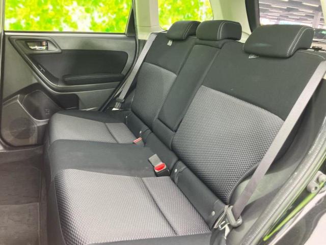 後部座席