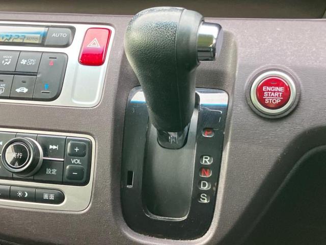 Ｎ－ＯＮＥ プレミアムツアラー・Ｌパッケージ　ディスプレイオーディオ／パーキングアシスト　バックガイド／ヘッドランプ　ＨＩＤ／ＥＴＣ／ＡＢＳ／横滑り防止装置／クルーズコントロール／バックモニター／エアバッグ　運転席　バックカメラ　パークアシスト（16枚目）