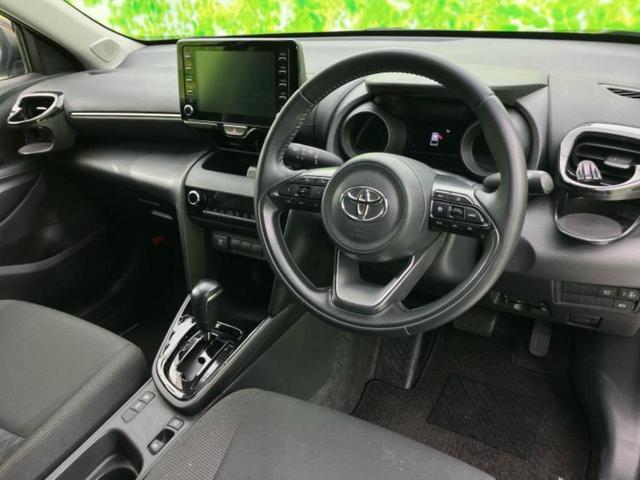 ヤリスクロス Ｇ　新品タイヤ／保証書／ディスプレイオーディオ＋ナビ８インチ／衝突安全装置／パノラミックビューモニター／車線逸脱防止支援システム／ヘッドランプ　ＬＥＤ／ＵＳＢジャック／Ｂｌｕｅｔｏｏｔｈ接続　全周囲カメラ（4枚目）