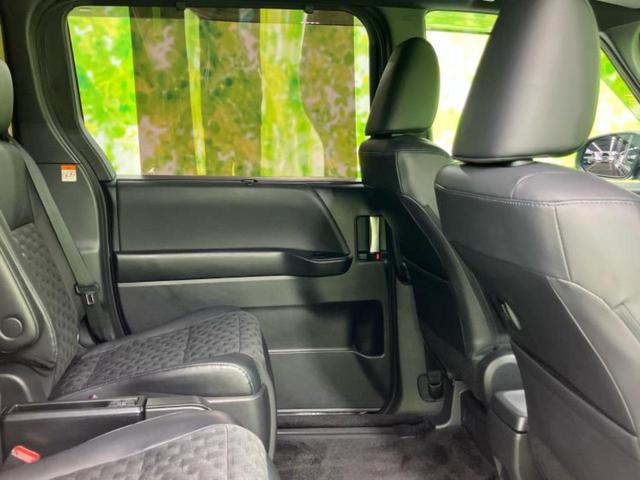 ヴォクシー ハイブリッドＳ－Ｚ　モデリスタエアロ／保証書／ディスプレイオーディオ＋ナビ１０．５インチ／フリップダウンモニター　純正　１４インチ／デジタルインナーミラー／トヨタセーフティセンス／両側電動スライドドア　全周囲カメラ（5枚目）