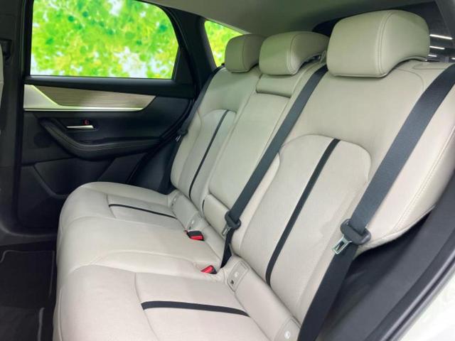 ＣＸ－６０ ＸＤ　Ｌパッケージ　サンルーフ／ＢＯＳＥ／保証書／純正　ＳＤナビ／アイアクティブセンス（マツダ）／シートヒーター／全方位モニター／車線逸脱防止支援システム／シート　合皮／電動バックドア／ドライブレコーダー　前後　禁煙車（7枚目）