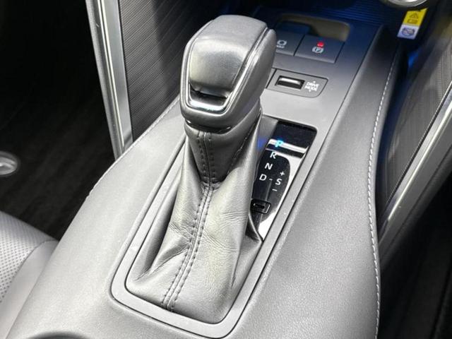 ハリアーハイブリッド Zレザーパッケージ 新品タイヤ/モデリスタエアロ/JBL/保証書/純正 11.6インチ SDナビ/デジタルインナーミラー/トヨタセーフティセンス/エアーシート 前席/パノラミックビューモニター/車線逸脱防止支援システム(18枚目)