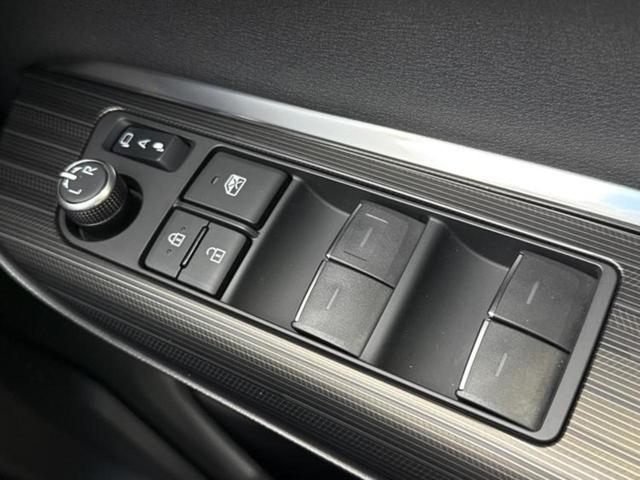 ハリアーハイブリッド Zレザーパッケージ 新品タイヤ/モデリスタエアロ/JBL/保証書/純正 11.6インチ SDナビ/デジタルインナーミラー/トヨタセーフティセンス/エアーシート 前席/パノラミックビューモニター/車線逸脱防止支援システム(29枚目)