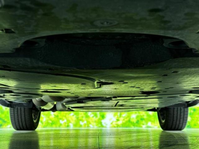 ハリアーハイブリッド Zレザーパッケージ 新品タイヤ/モデリスタエアロ/JBL/保証書/純正 11.6インチ SDナビ/デジタルインナーミラー/トヨタセーフティセンス/エアーシート 前席/パノラミックビューモニター/車線逸脱防止支援システム(46枚目)