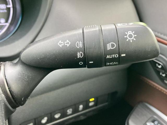 ハリアー Zレザーパッケージ 新品タイヤ/調光パノラマルーフ/JBL/保証書/純正 SDナビ/デジタルインナーミラー/衝突安全装置/シートヒーター 前席/パノラミックビューモニター/車線逸脱防止支援システム/シート フルレザー(16枚目)