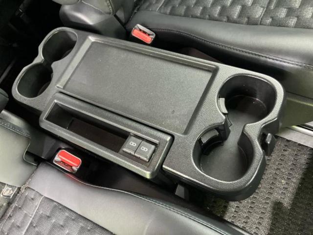ヴォクシー ハイブリッドＳ－Ｚ　保証書／純正　１０インチ　ＳＤナビ／フリップダウンモニター／トヨタセーフティセンス／両側電動スライドドア／シートヒーター　前席／車線逸脱防止支援システム／シート　ハーフレザー／ドライブレコーダー　前後（44枚目）