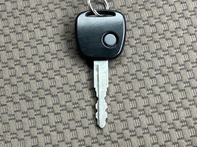 エブリイ ジョイン　保証書／ＥＢＤ付ＡＢＳ／エアバッグ　運転席／エアバッグ　助手席／パワーウインドウ／キーレスエントリー／パワーステアリング／マニュアルエアコン／ユーザー買取車／アクセサリーソケット／ＣＤ／ラジオ（24枚目）