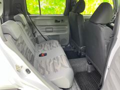 運転席側後部座席 5