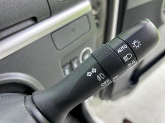 タント ４ＷＤカスタムＲＳトップエディションＳＡ　保証書／純正　８インチ　ＳＤナビ／フリップダウンモニター　純正　９インチ／衝突安全装置／両側電動スライドドア／シート　合皮／パーキングアシスト　バックガイド／ＵＳＢジャック　衝突被害軽減システム（17枚目）